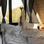 シャレー Grehit House